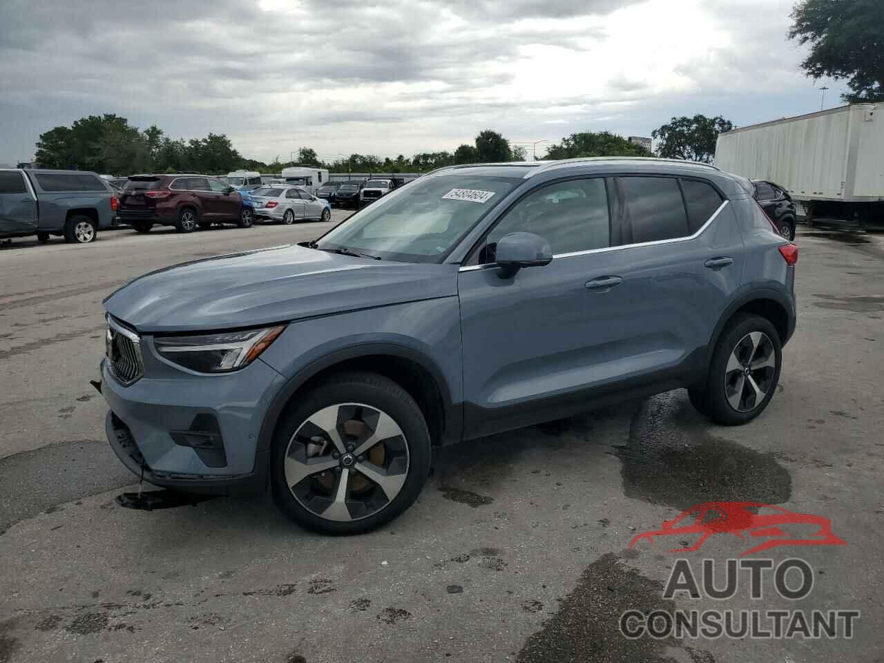 VOLVO XC40 PLUS 2023 - YV4K92HN5P2091112