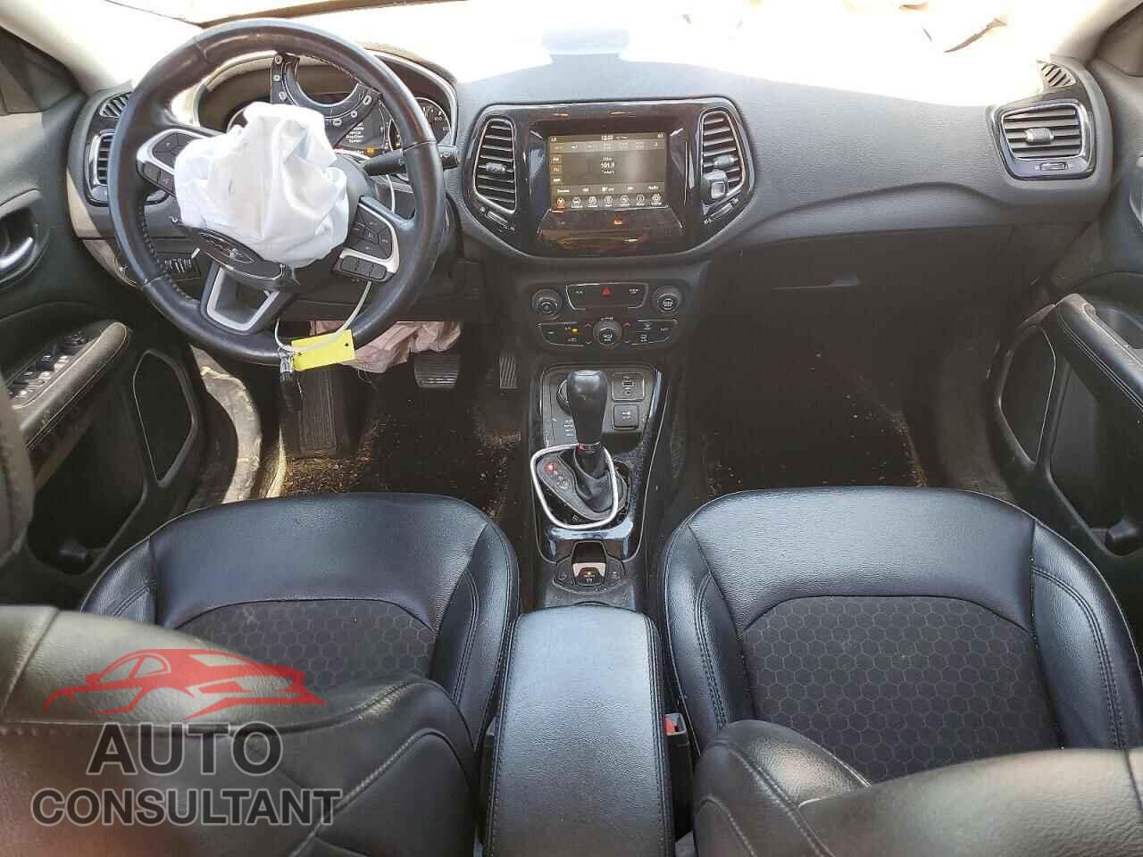 JEEP COMPASS 2019 - 3C4NJDBB3KT648317