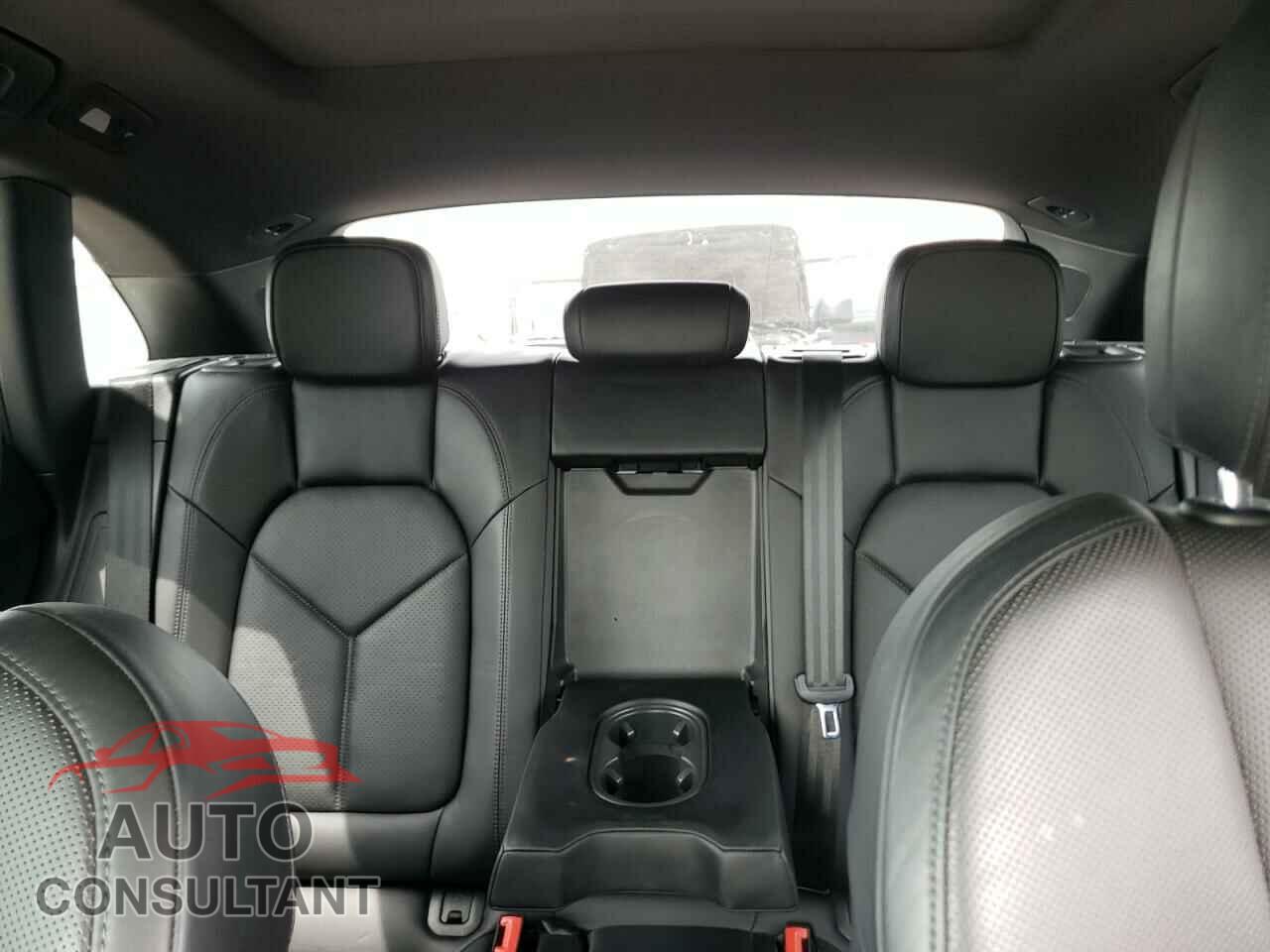 PORSCHE MACAN 2017 - WP1AA2A5XHLB80569
