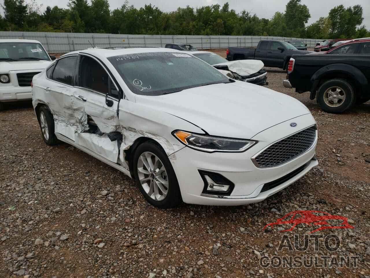 FORD FUSION 2019 - 3FA6P0SU4KR143984