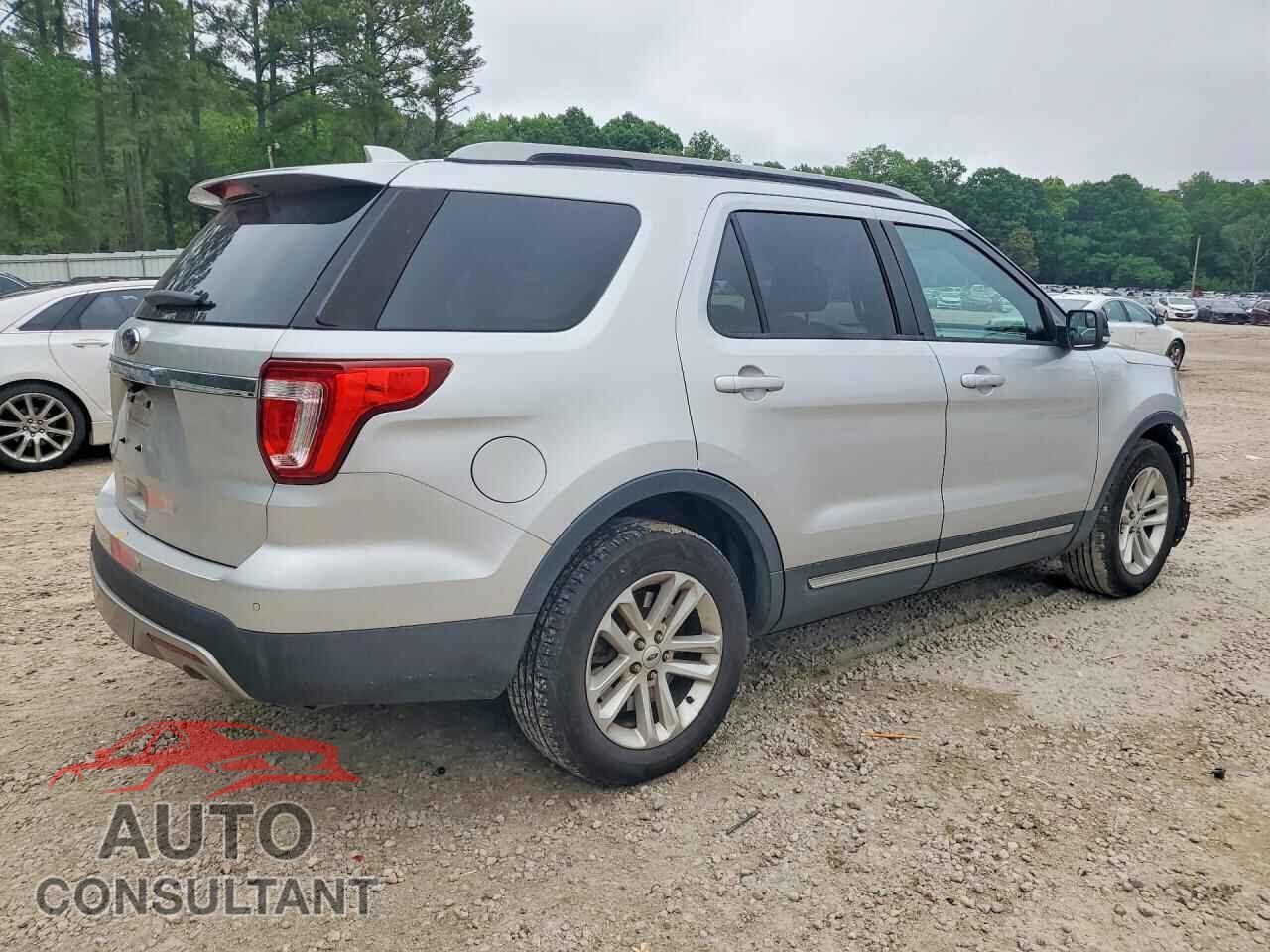 FORD EXPLORER 2017 - 1FM5K7D8XHGA44885