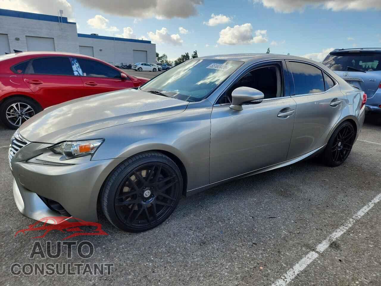 LEXUS IS 2016 - JTHBA1D21G5010393
