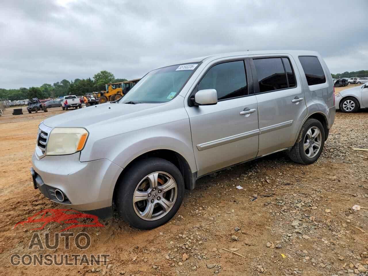 HONDA PILOT 2013 - 5FNYF3H45DB009343