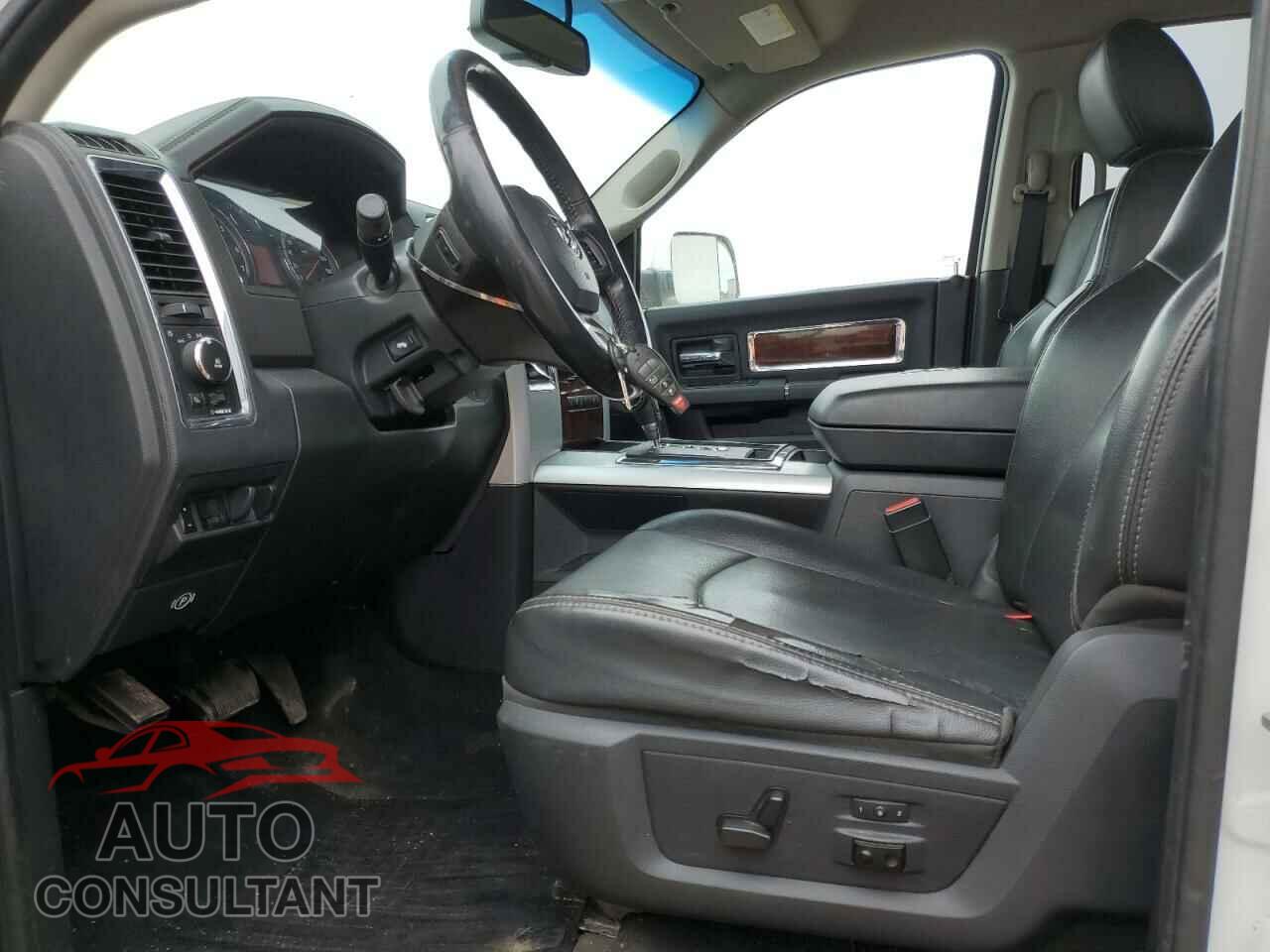DODGE RAM 1500 2012 - 1C6RD7NT0CS151623