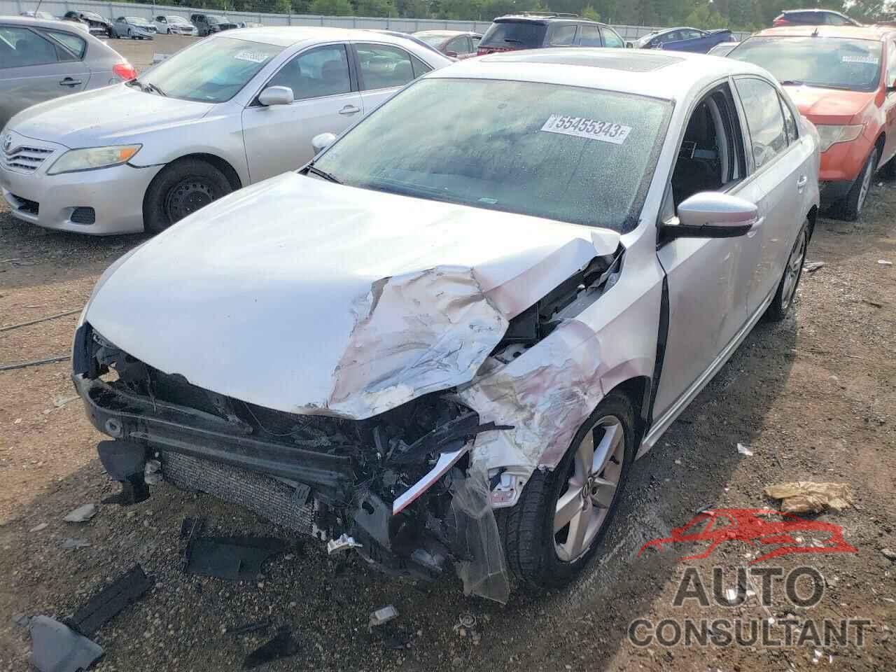 VOLKSWAGEN JETTA 2011 - 3VWLL7AJ6BM097576