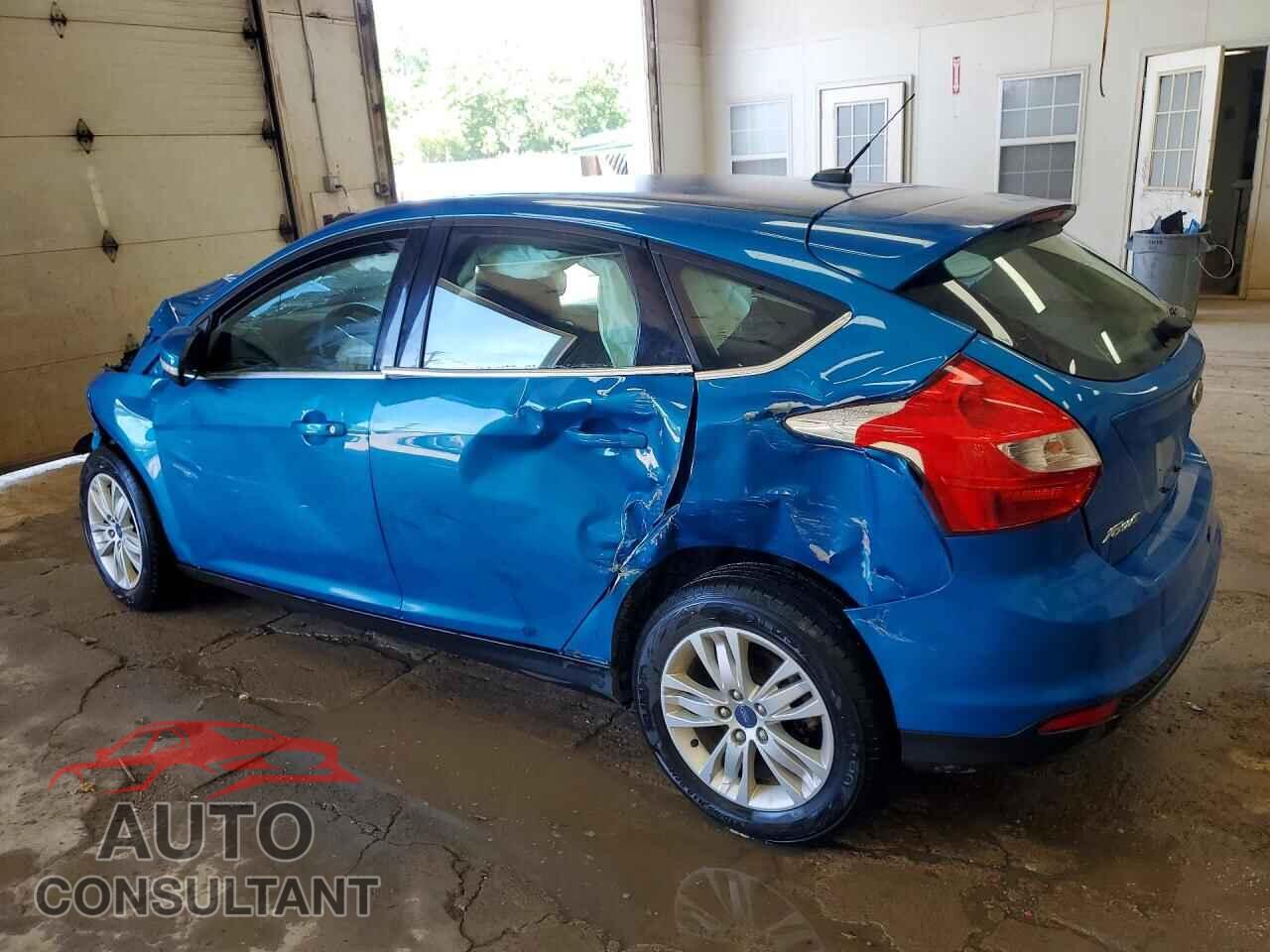 FORD FOCUS 2012 - 1FAHP3M24CL464123