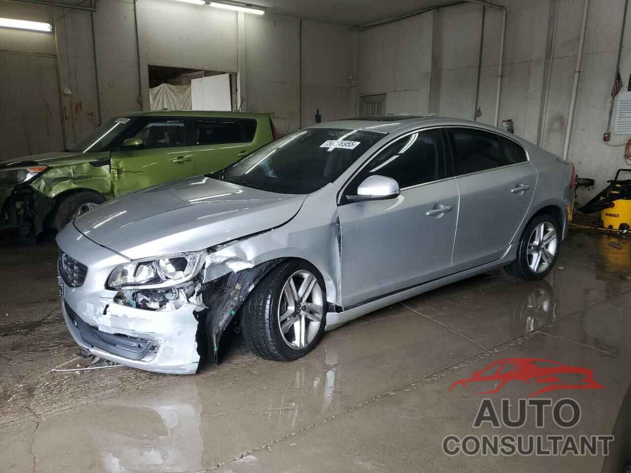 VOLVO S60 2015 - YV1612TKXF2354034