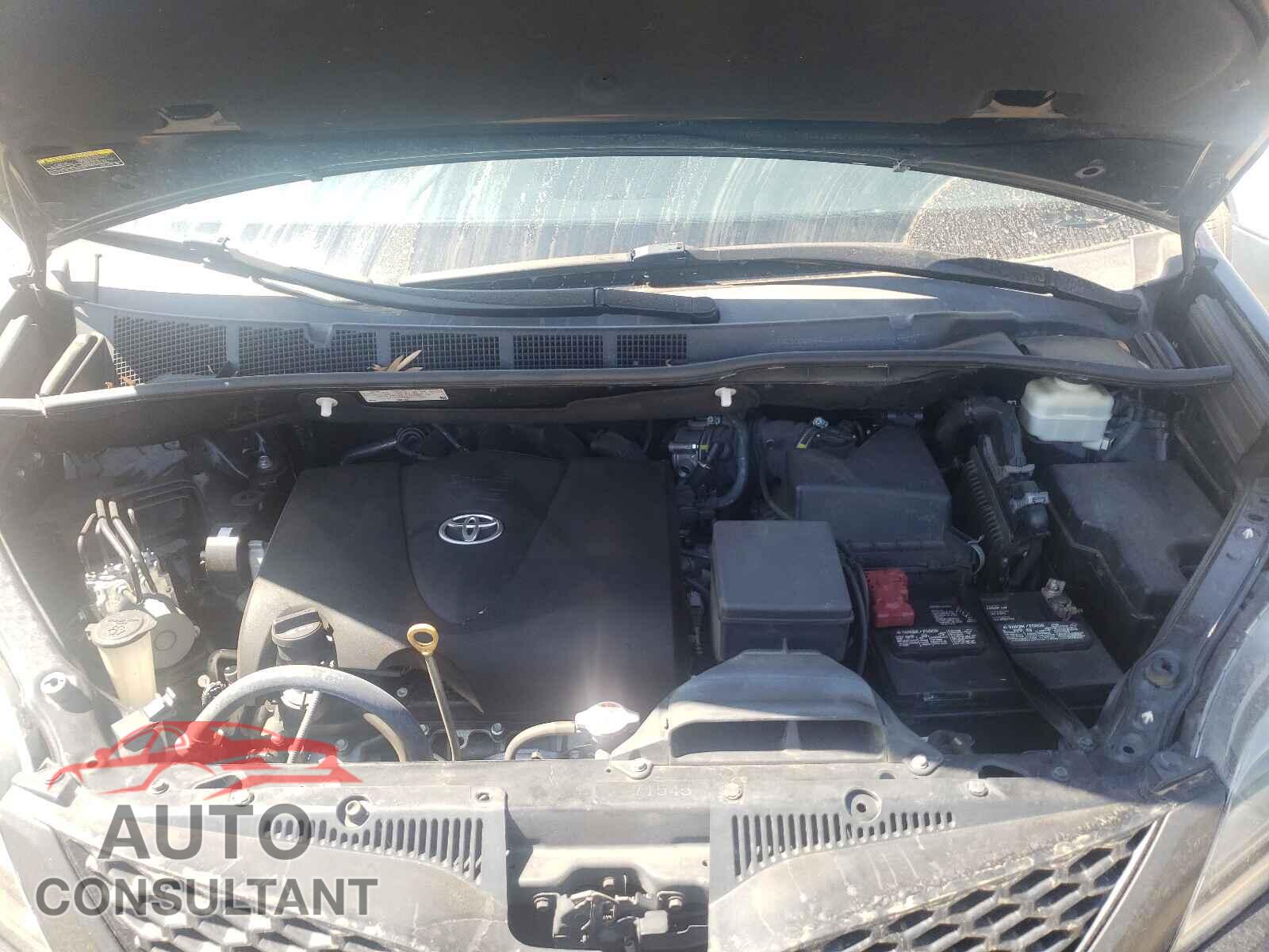 TOYOTA SIENNA 2017 - 5TDXZ3DC8HS894591