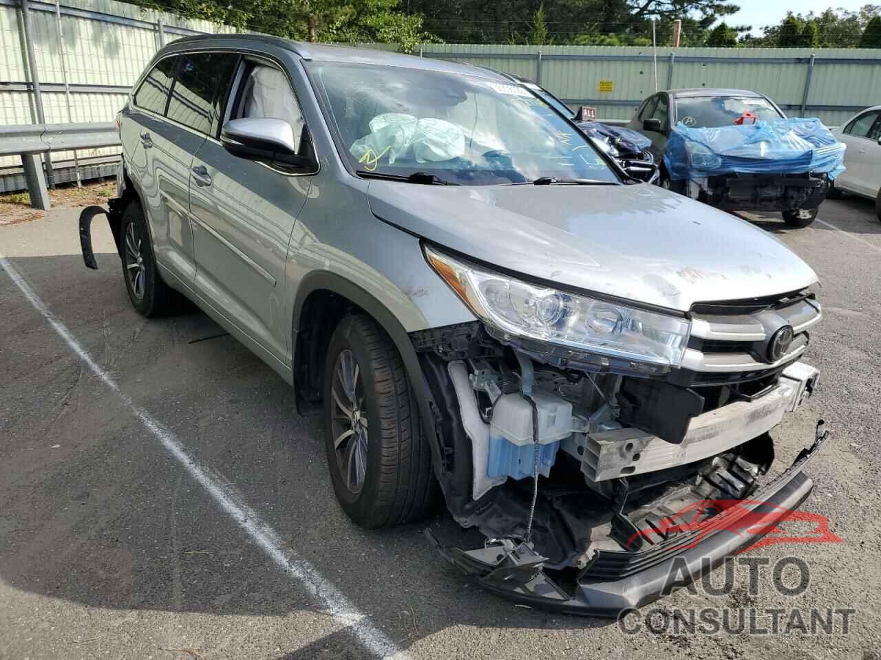 TOYOTA HIGHLANDER 2018 - 5TDJZRFH8JS527682