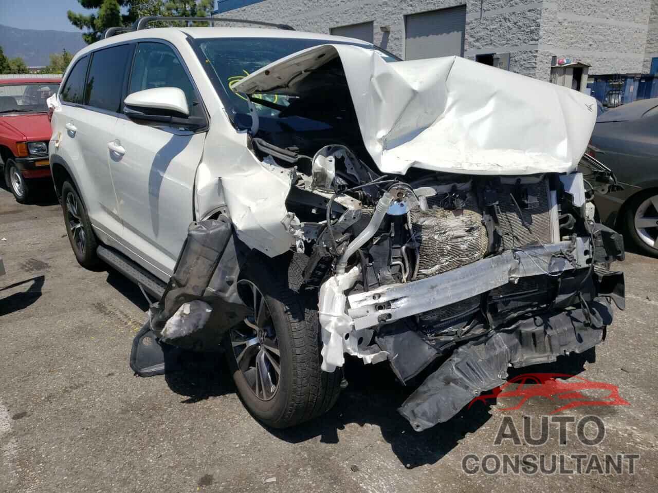 TOYOTA HIGHLANDER 2018 - 5TDZZRFH2JS284860