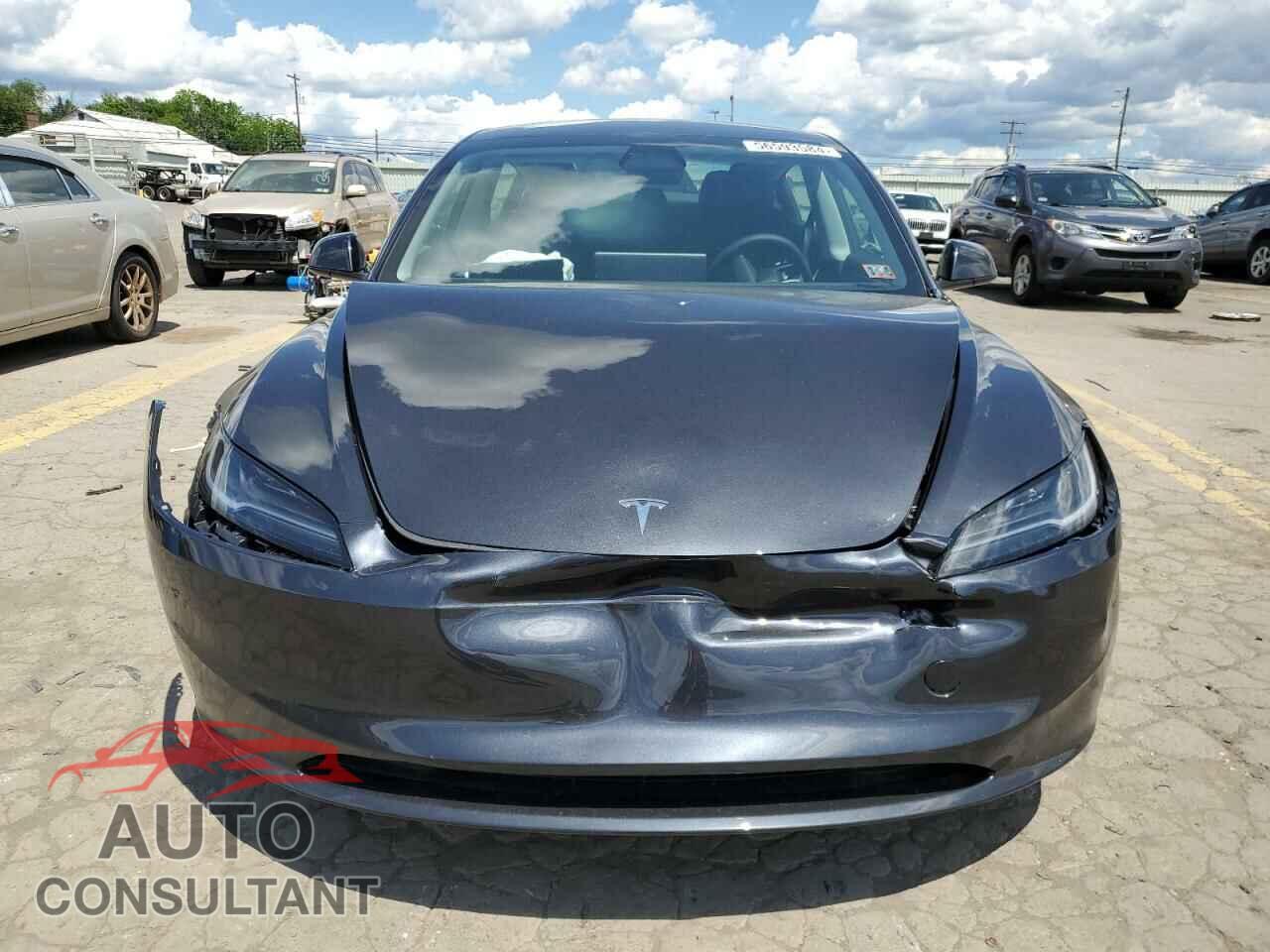 TESLA MODEL 3 2024 - 5YJ3E1EA5RF729065