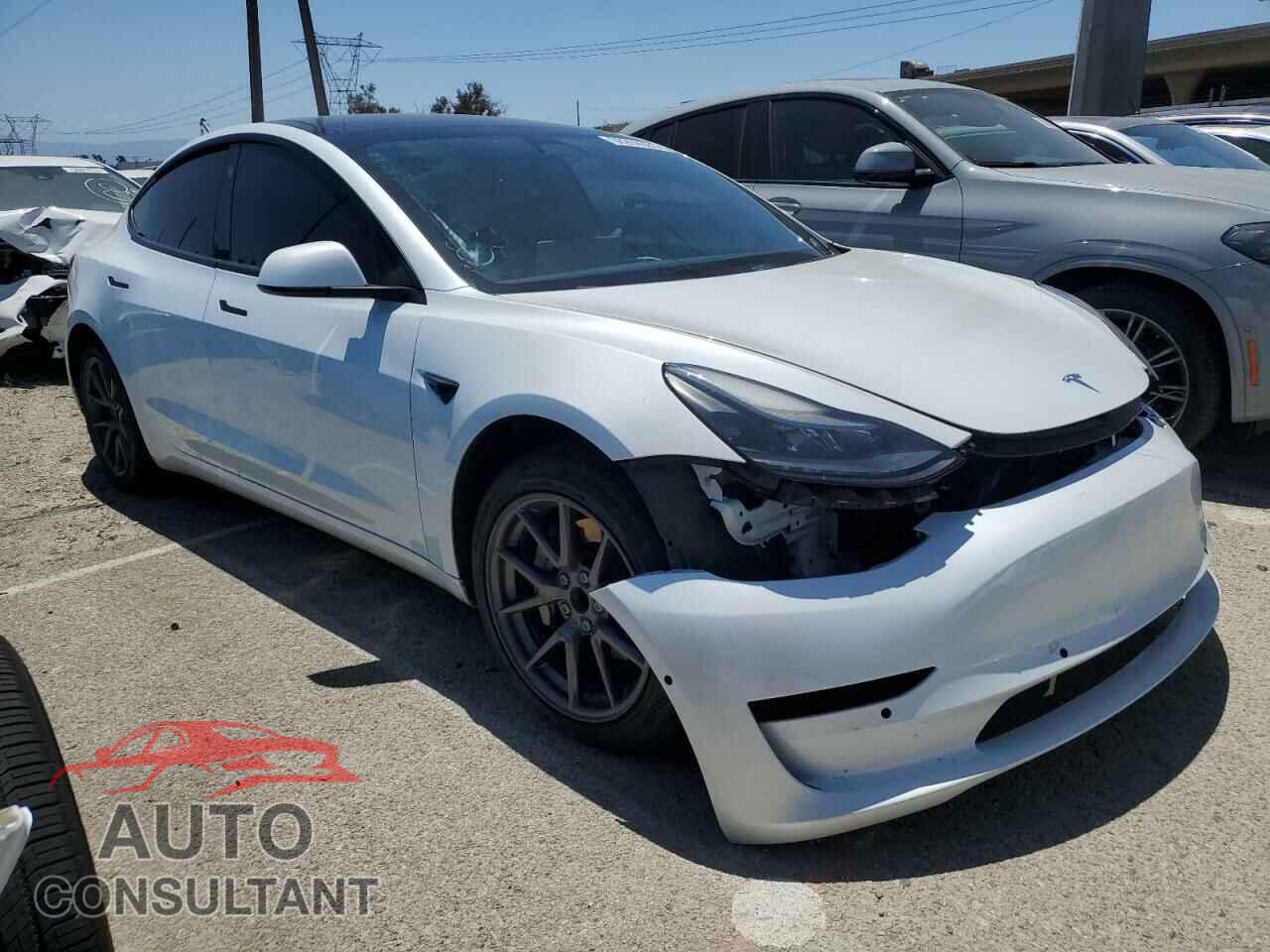 TESLA MODEL 3 2024 - 5YJ3E1EA2RF744557