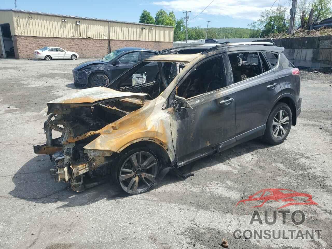 TOYOTA RAV4 2018 - JTMRFREV4JJ722226