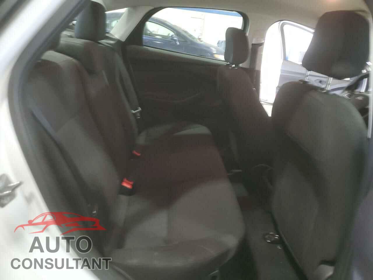 FORD FOCUS 2016 - 1FADP3E27GL224390