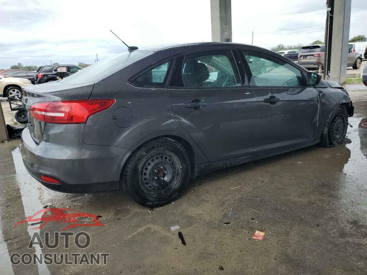 FORD FOCUS 2015 - 1FADP3E24FL339043