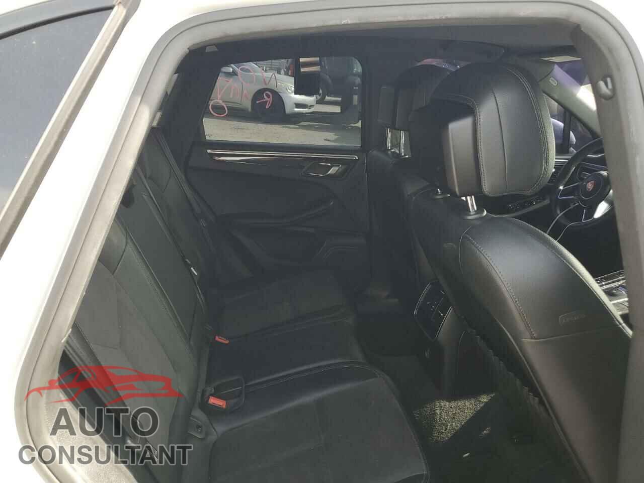 PORSCHE MACAN 2017 - WP1AA2A51HLB07025