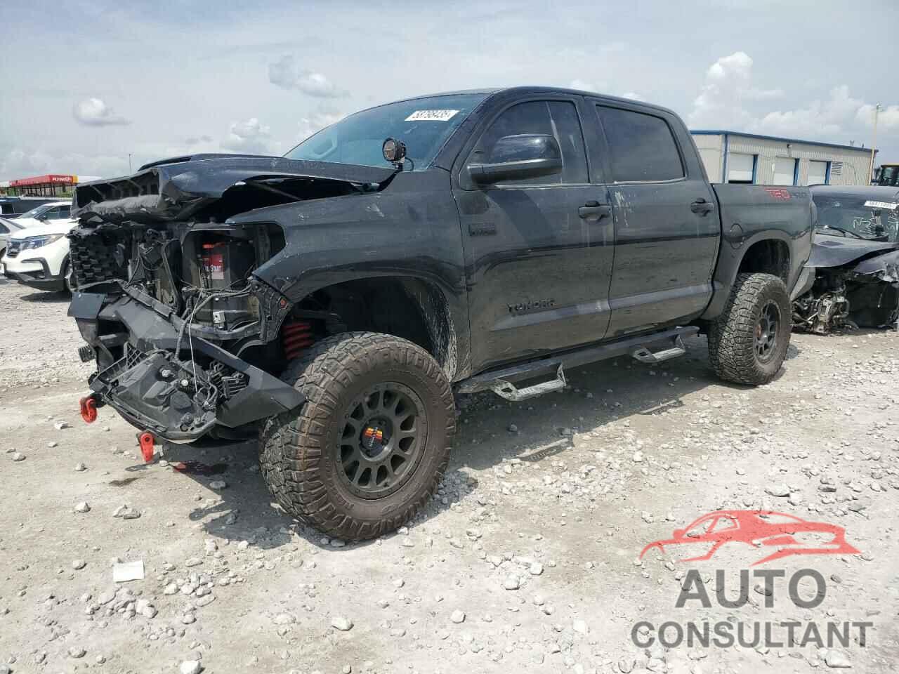 TOYOTA TUNDRA 2021 - 5TFDY5F17MX999432