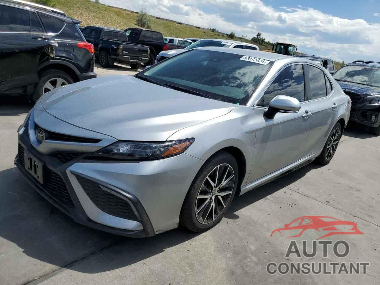 TOYOTA CAMRY 2022 - 4T1T11AK7NU639519