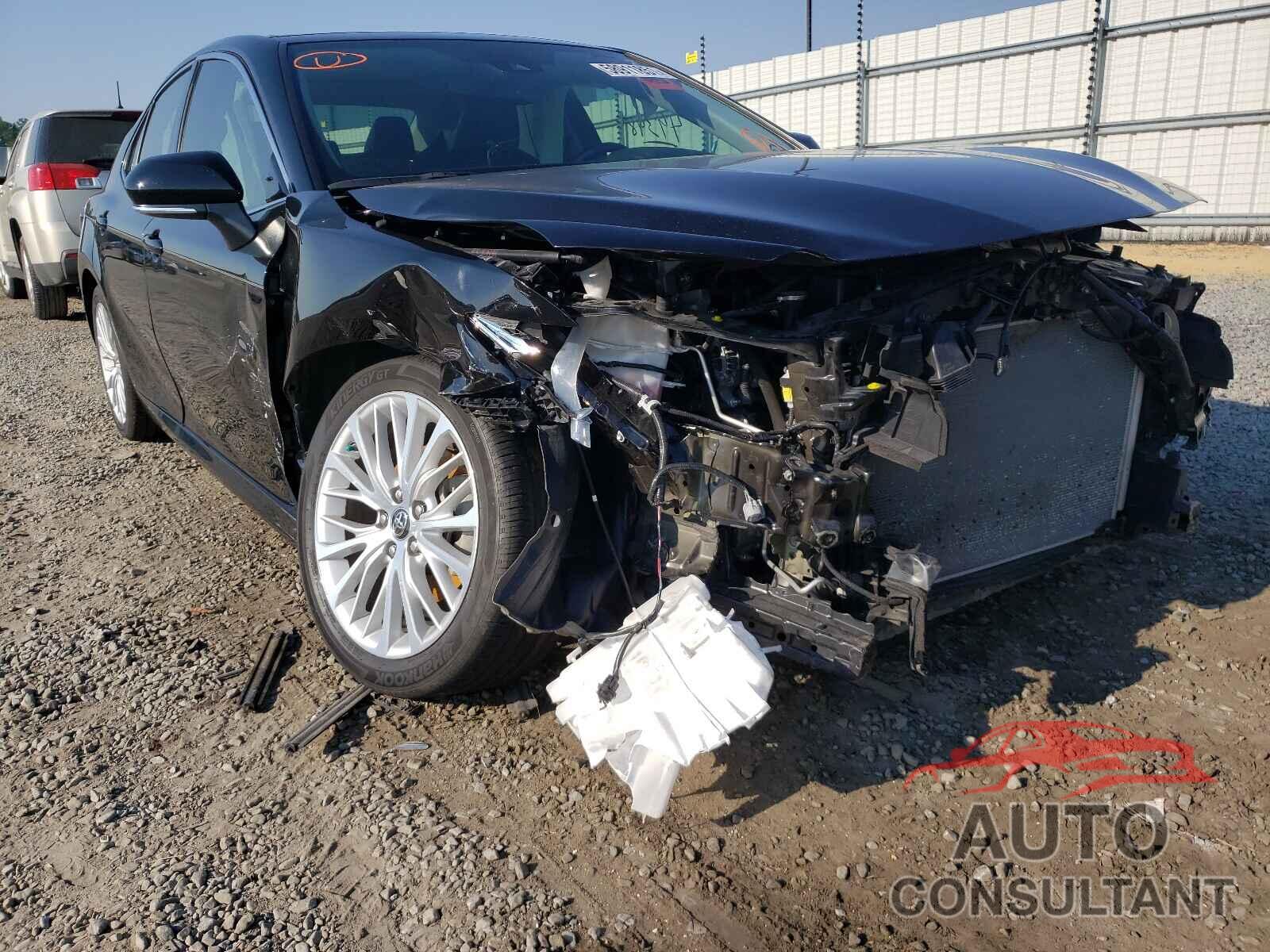 TOYOTA CAMRY 2019 - 4T1B11HK2KU697728