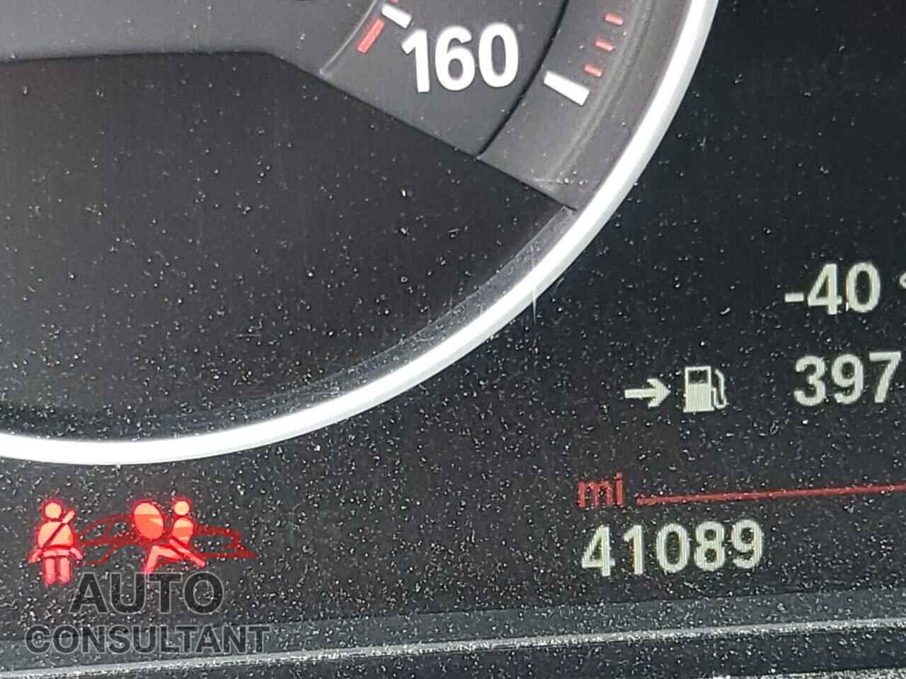 BMW 3 SERIES 2017 - WBA8D9G31HNU65409