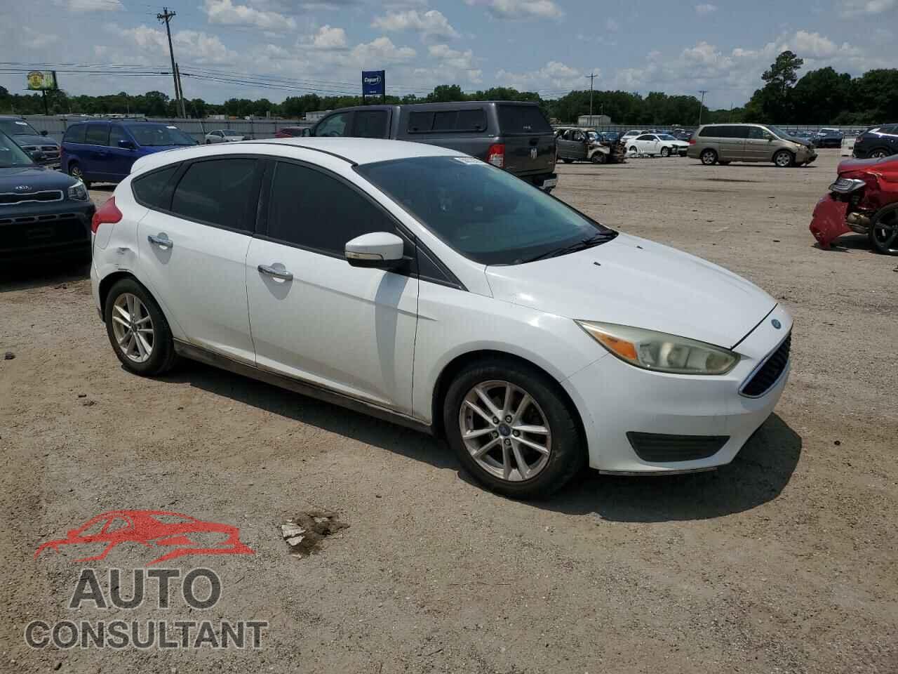 FORD FOCUS 2015 - 1FADP3K26FL223220