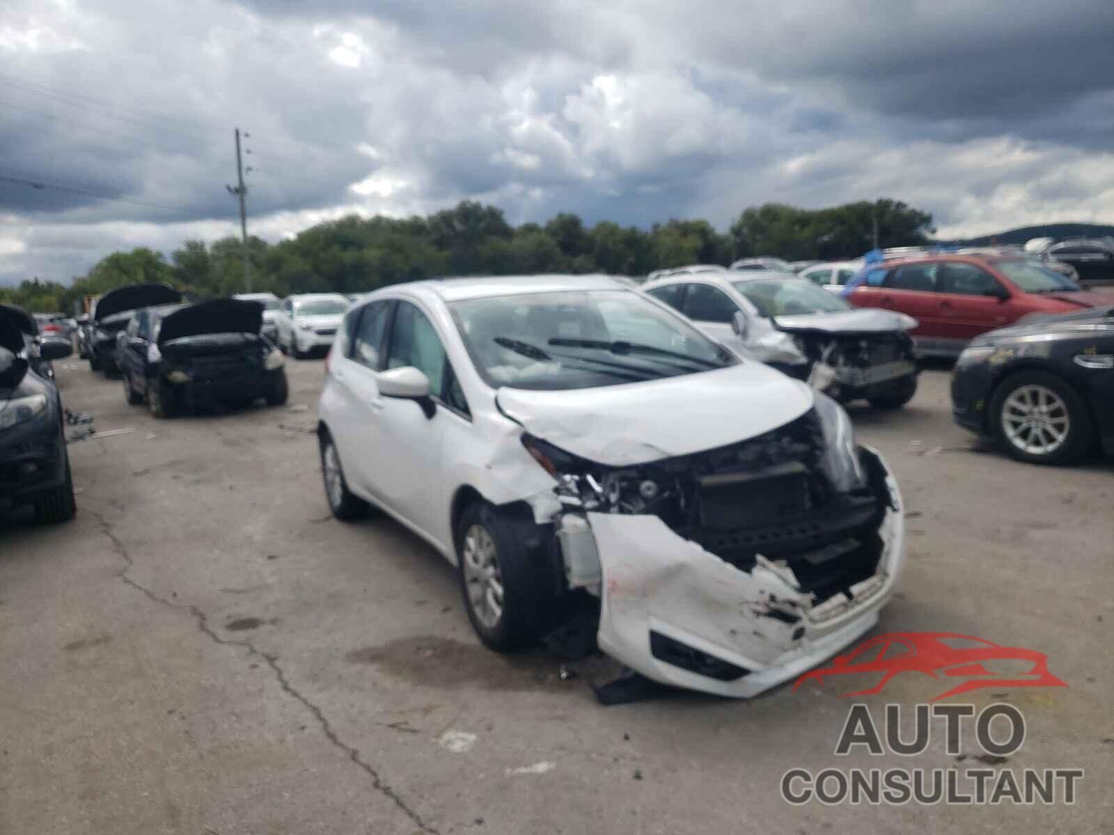 NISSAN VERSA 2018 - 3N1CE2CPXJL357664