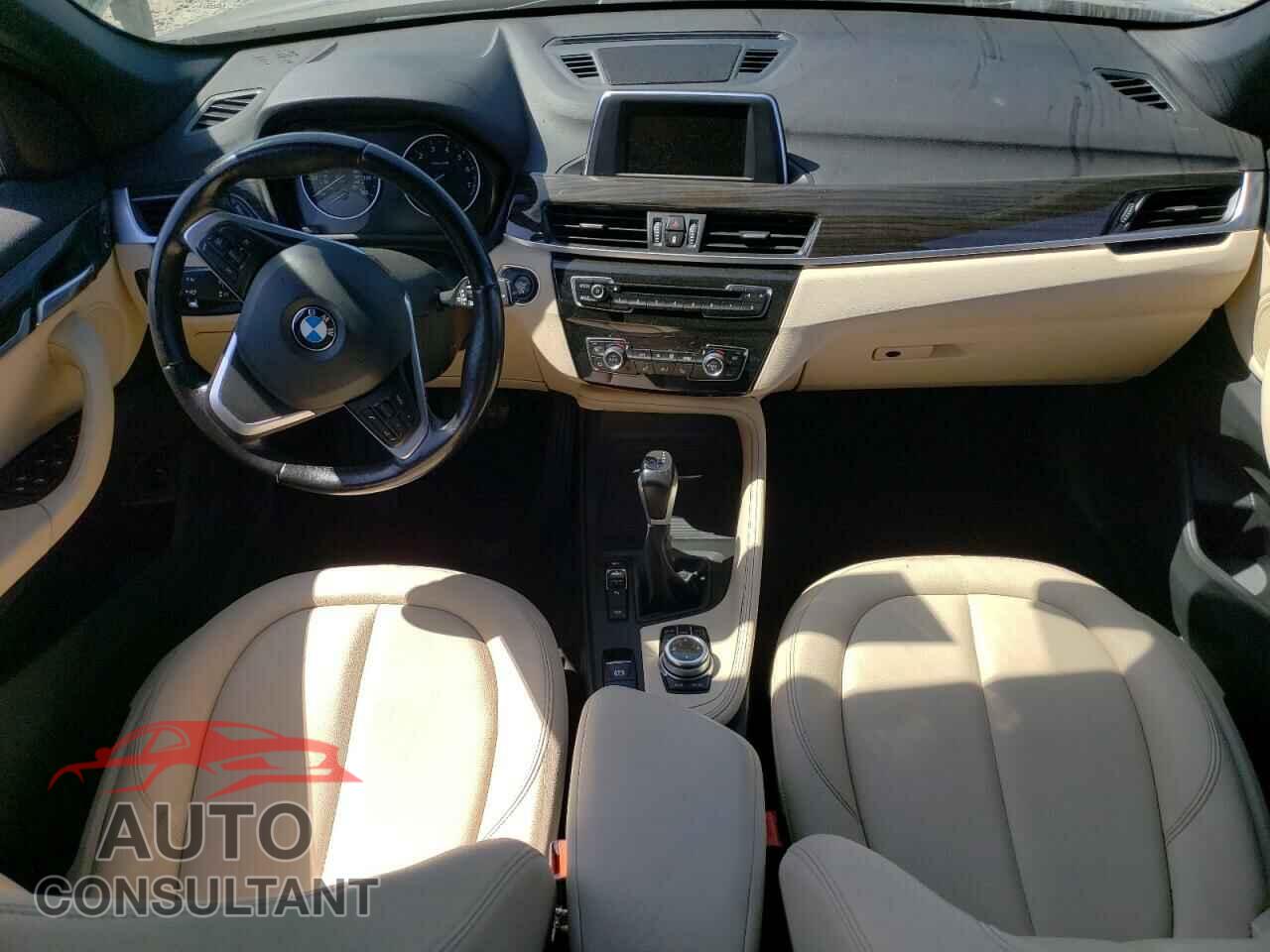 BMW X1 2017 - WBXHT3C32H5F73536