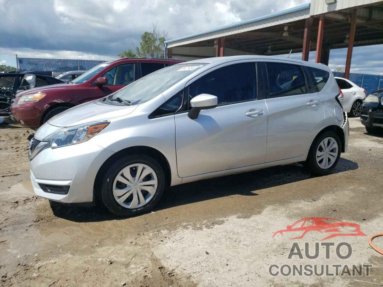 NISSAN VERSA 2018 - 3N1CE2CPXJL352870