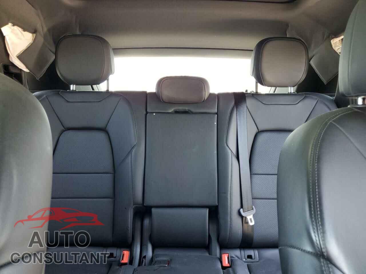 PORSCHE CAYENNE 2019 - WP1AA2AY0KDA18686