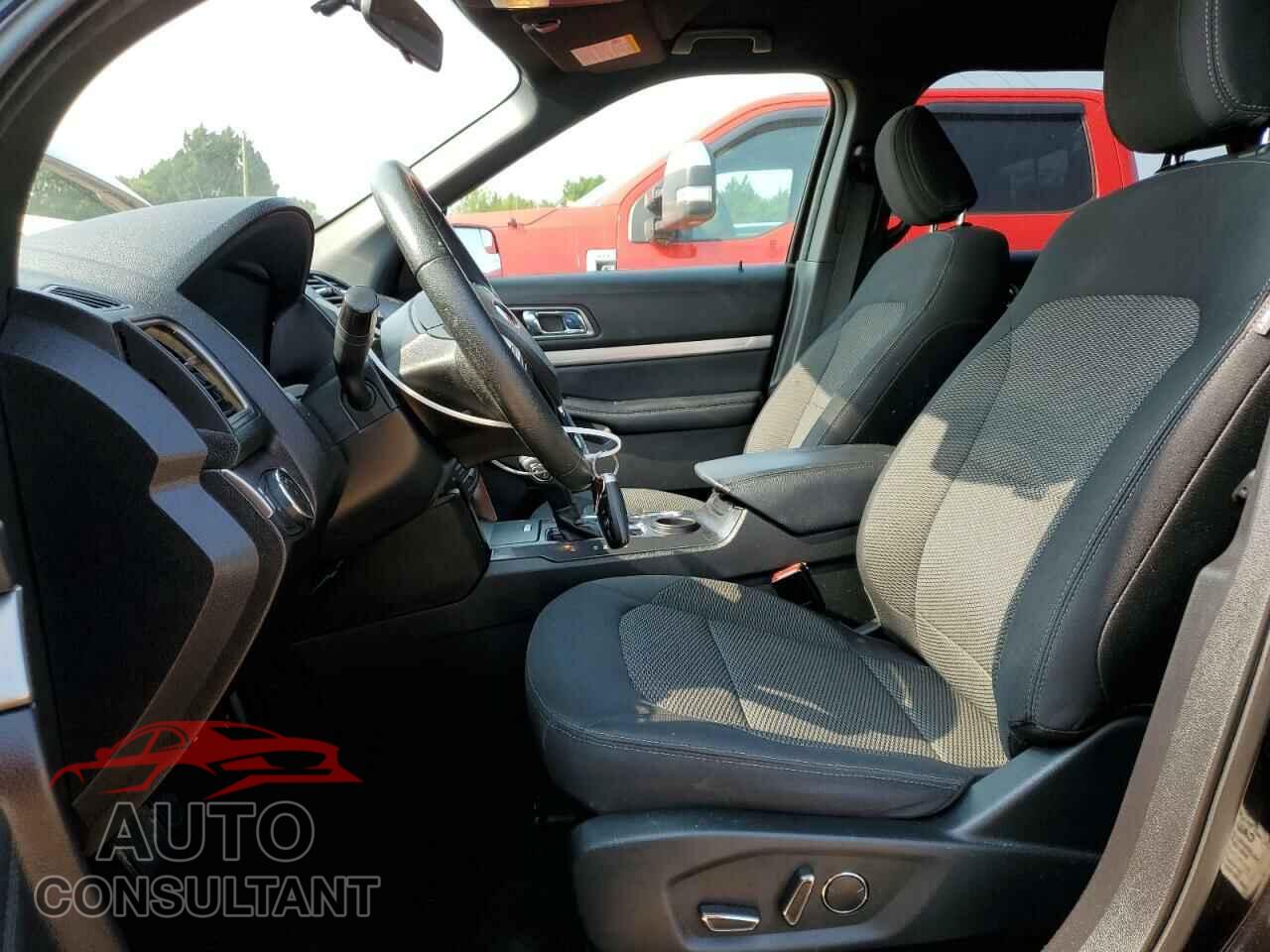 FORD EXPLORER 2018 - 1FM5K7DHXJGB74011