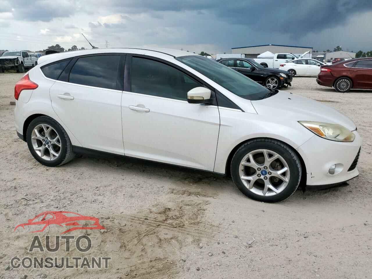 FORD FOCUS 2012 - 1FAHP3M29CL256822
