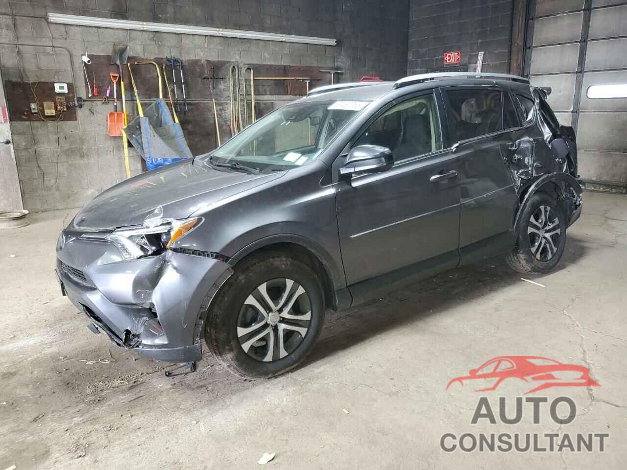 TOYOTA RAV4 2017 - JTMBFREV7HJ712494