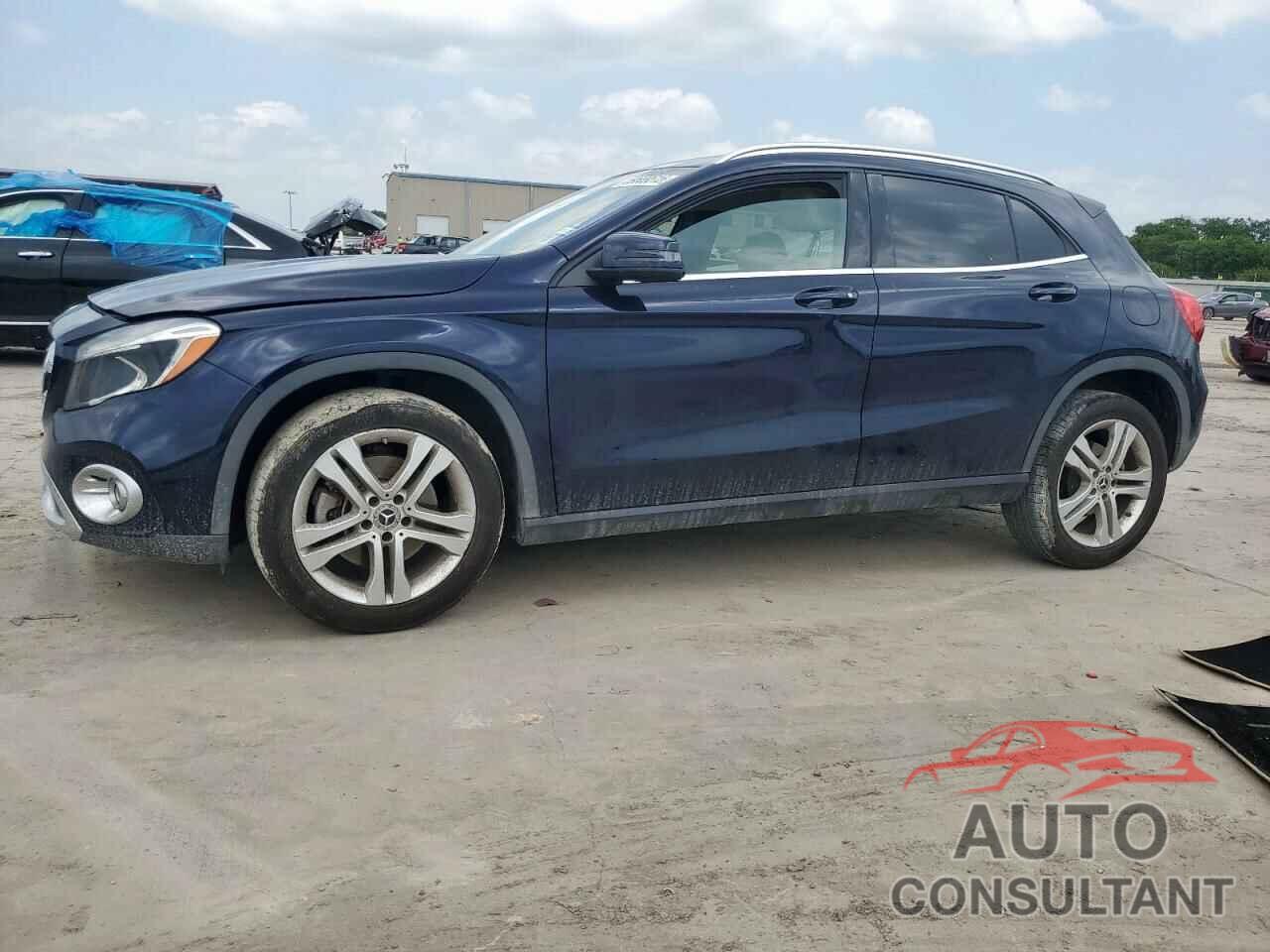 MERCEDES-BENZ GLA-CLASS 2018 - WDCTG4EB5JJ485865