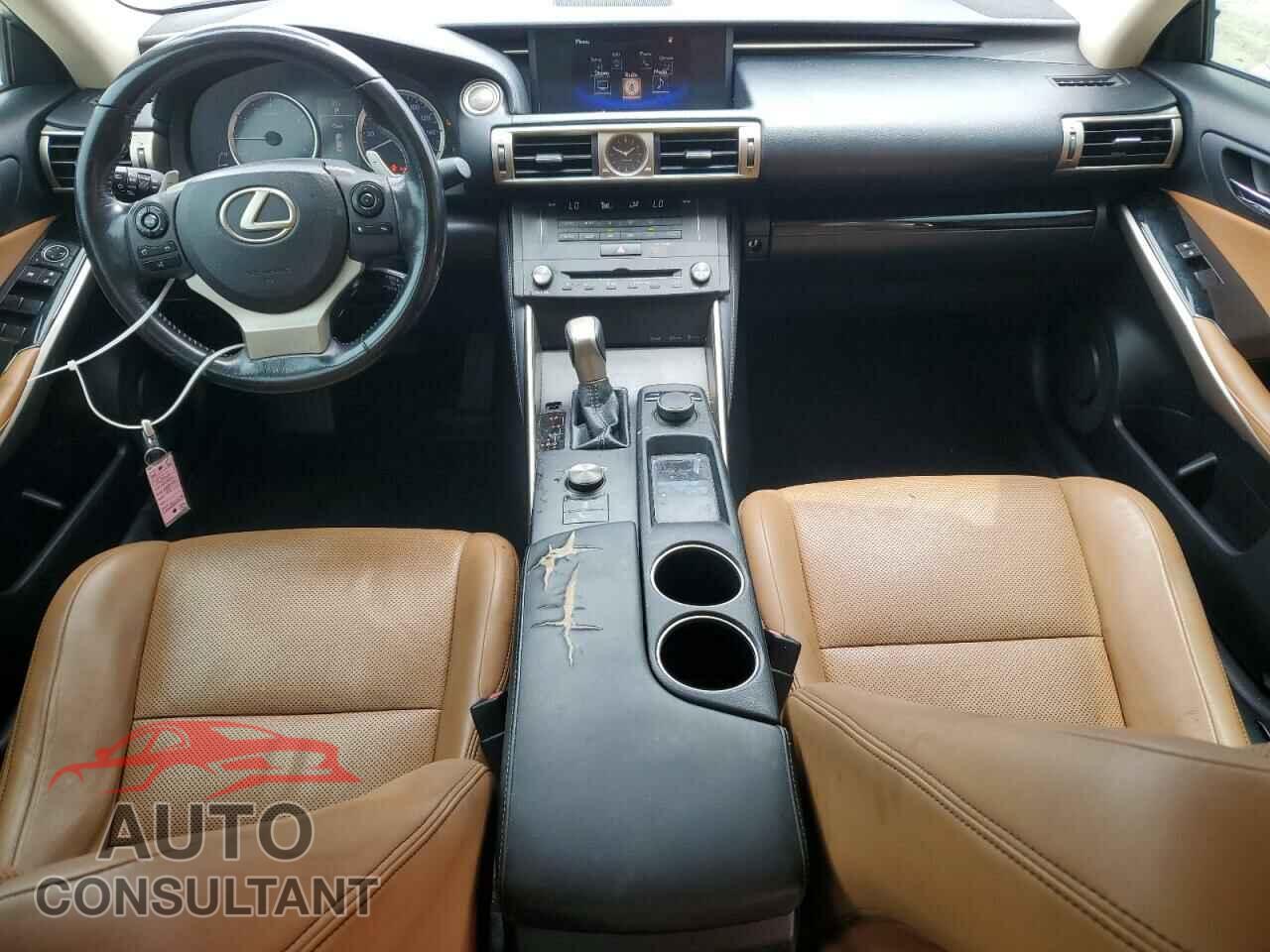 LEXUS IS 2016 - JTHBA1D29G5001151