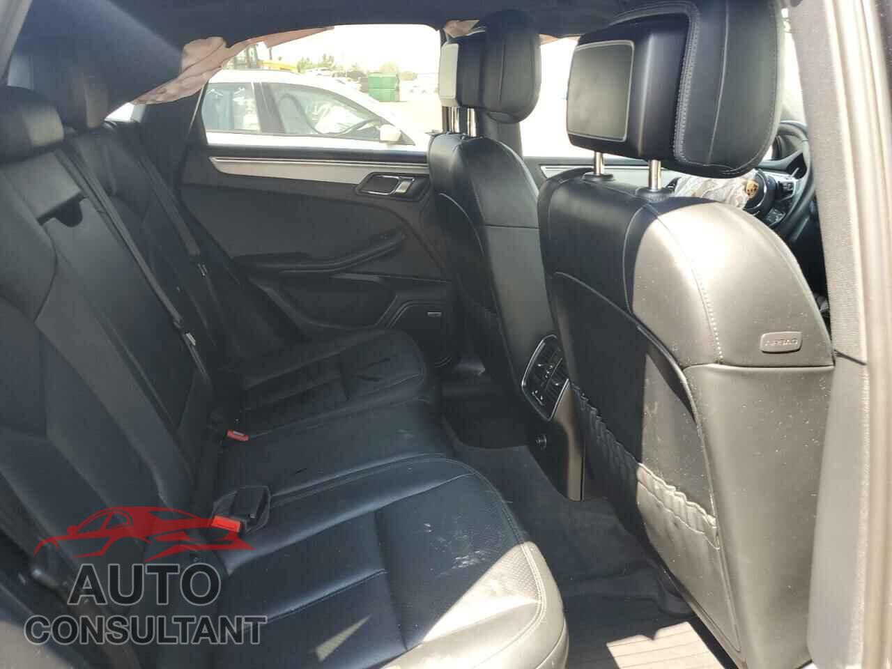 PORSCHE MACAN 2017 - WP1AG2A56HLB50936