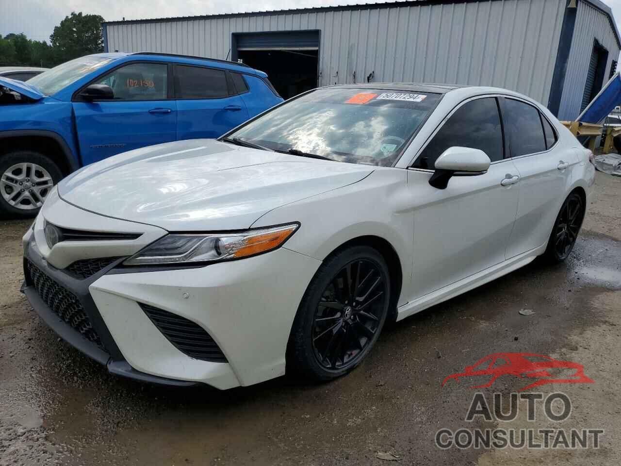 TOYOTA CAMRY 2018 - 4T1B61HK4JU061327