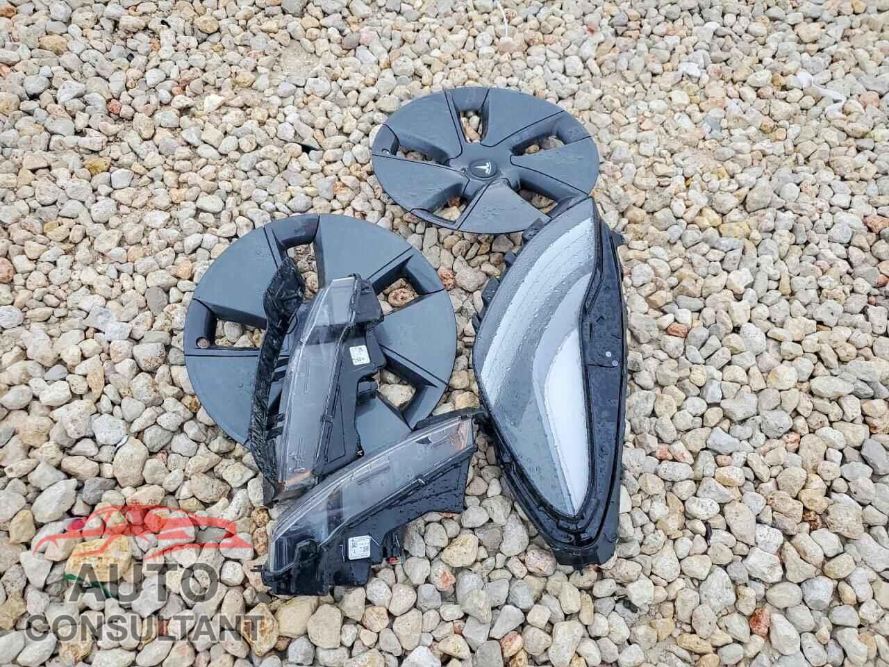 TESLA MODEL 3 2021 - 5YJ3E1EB2MF003181