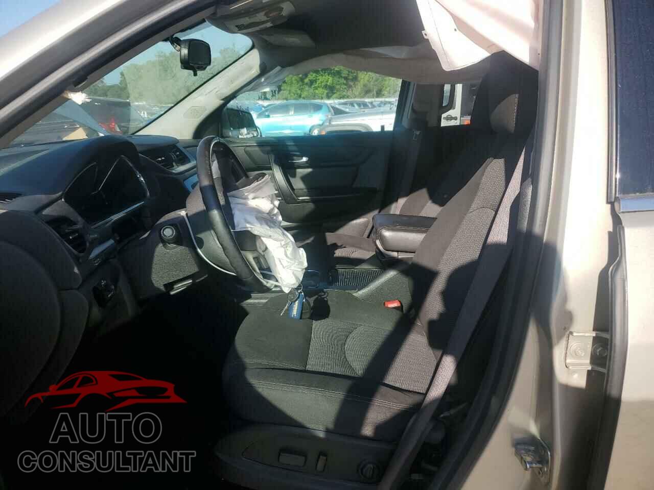 CHEVROLET TRAVERSE 2015 - 1GNKRGKD1FJ177710