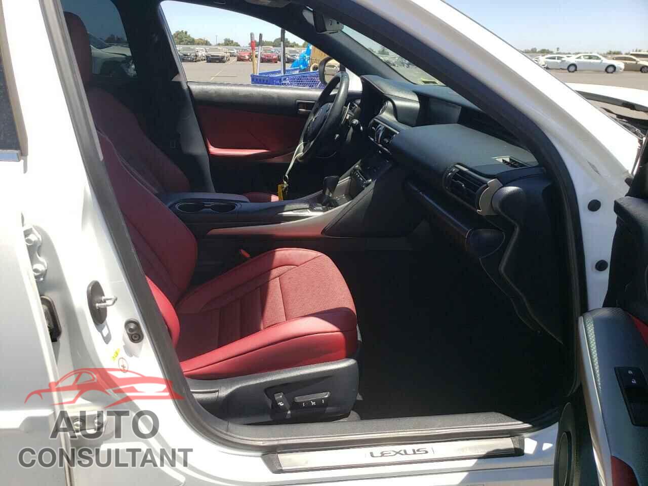 LEXUS IS 2018 - JTHBA1D28J5082232