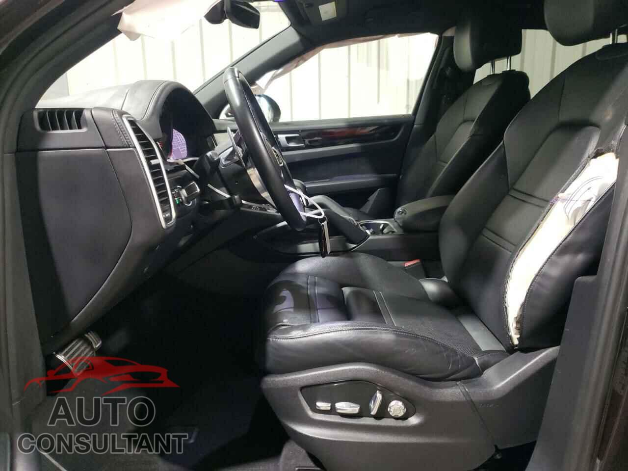 PORSCHE CAYENNE 2019 - WP1AB2AY4KDA60792