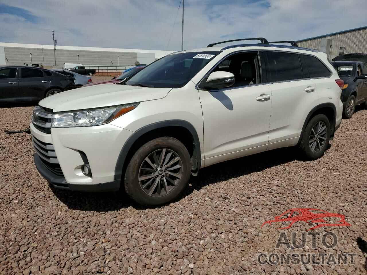 TOYOTA HIGHLANDER 2018 - 5TDJZRFH3JS889709