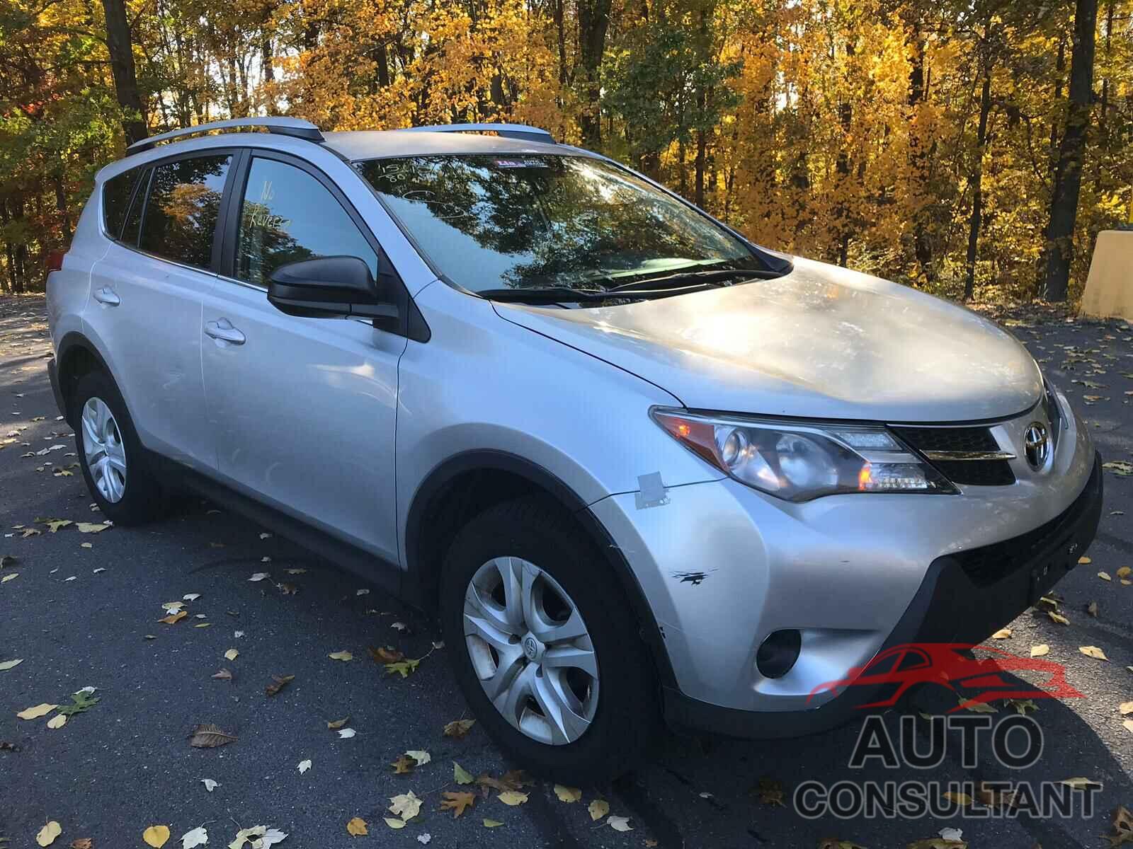 TOYOTA RAV4 LE 2015 - 2T3BFREV0FW351396