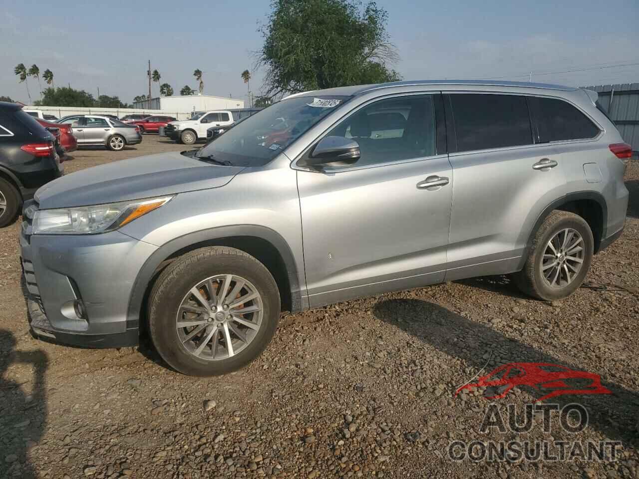 TOYOTA HIGHLANDER 2018 - 5TDKZRFH9JS532071