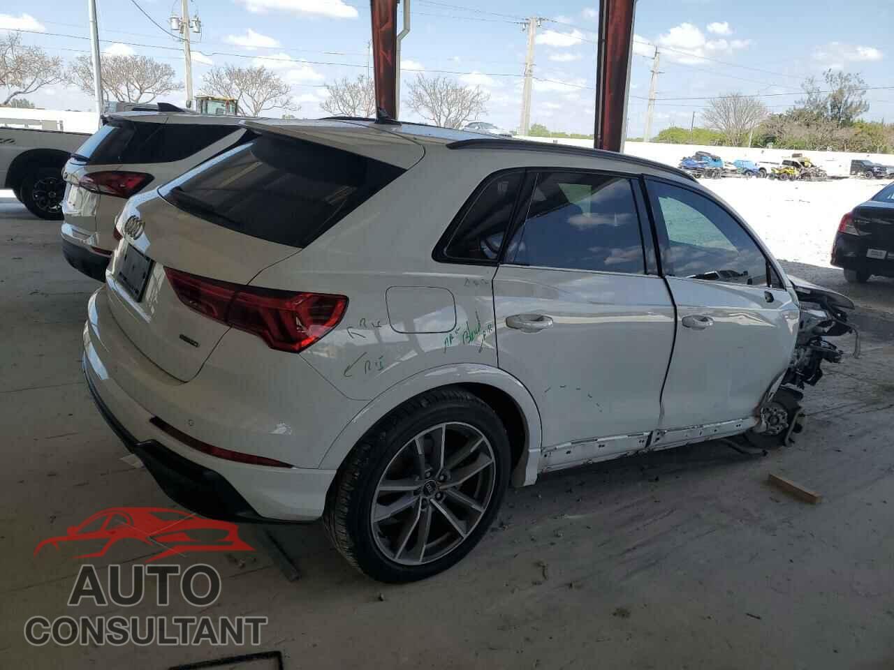 AUDI Q3 2021 - WA1DECF34M1039741