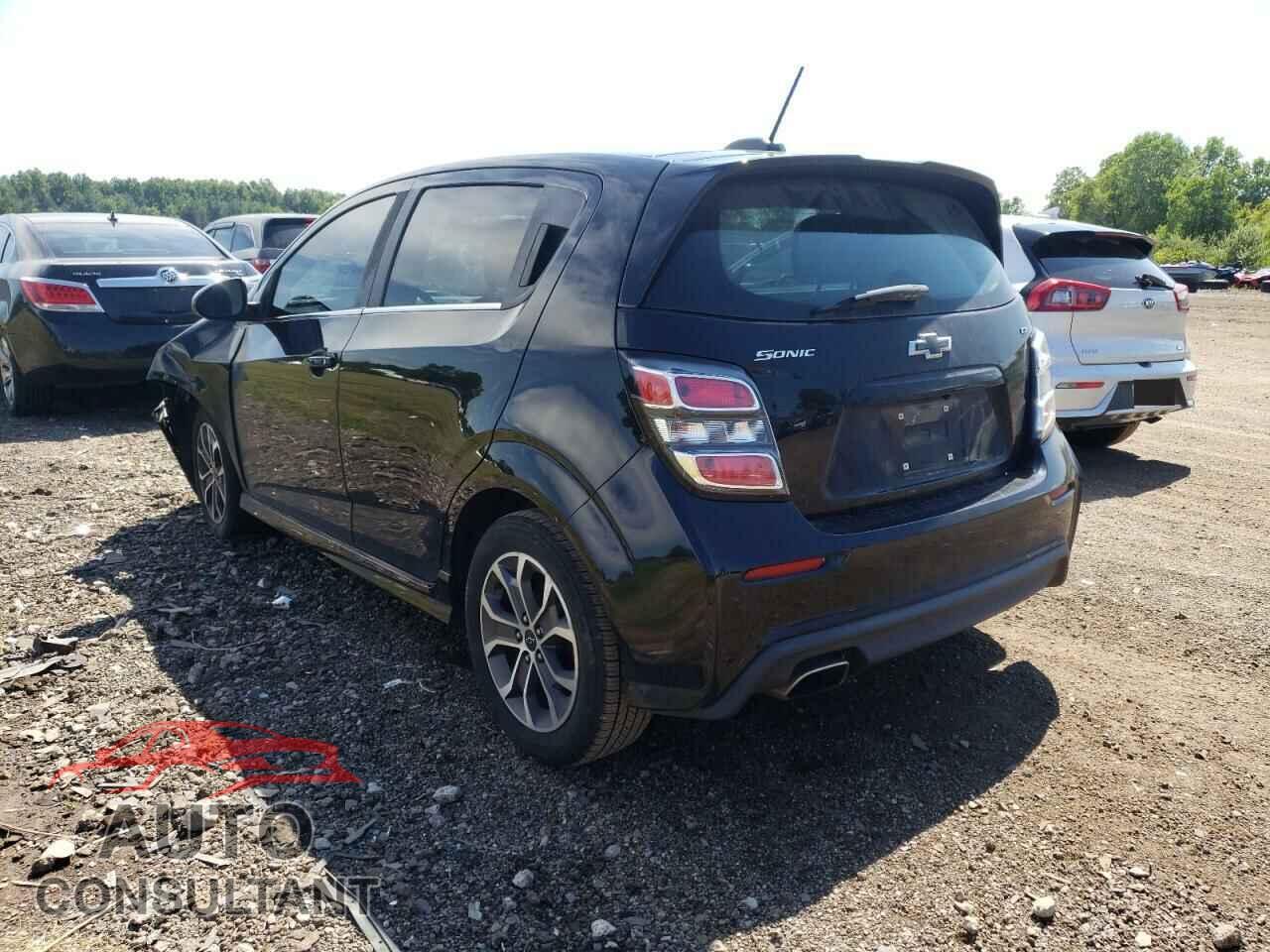 CHEVROLET SONIC 2018 - 1G1JD6SH3J4106332