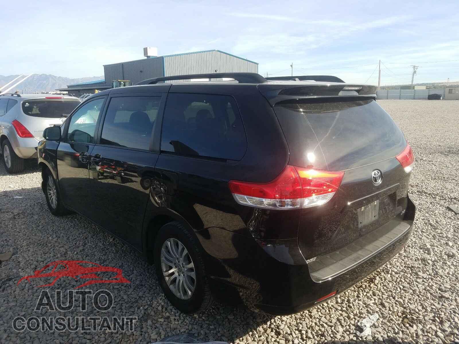 TOYOTA SIENNA 2011 - 5TDYK3DC5BS110545