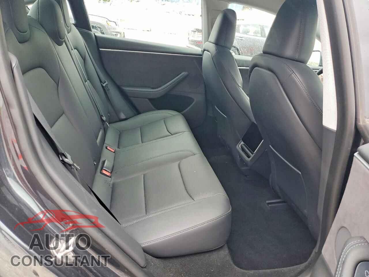 TESLA MODEL 3 2024 - 5YJ3E1EB5RF754539