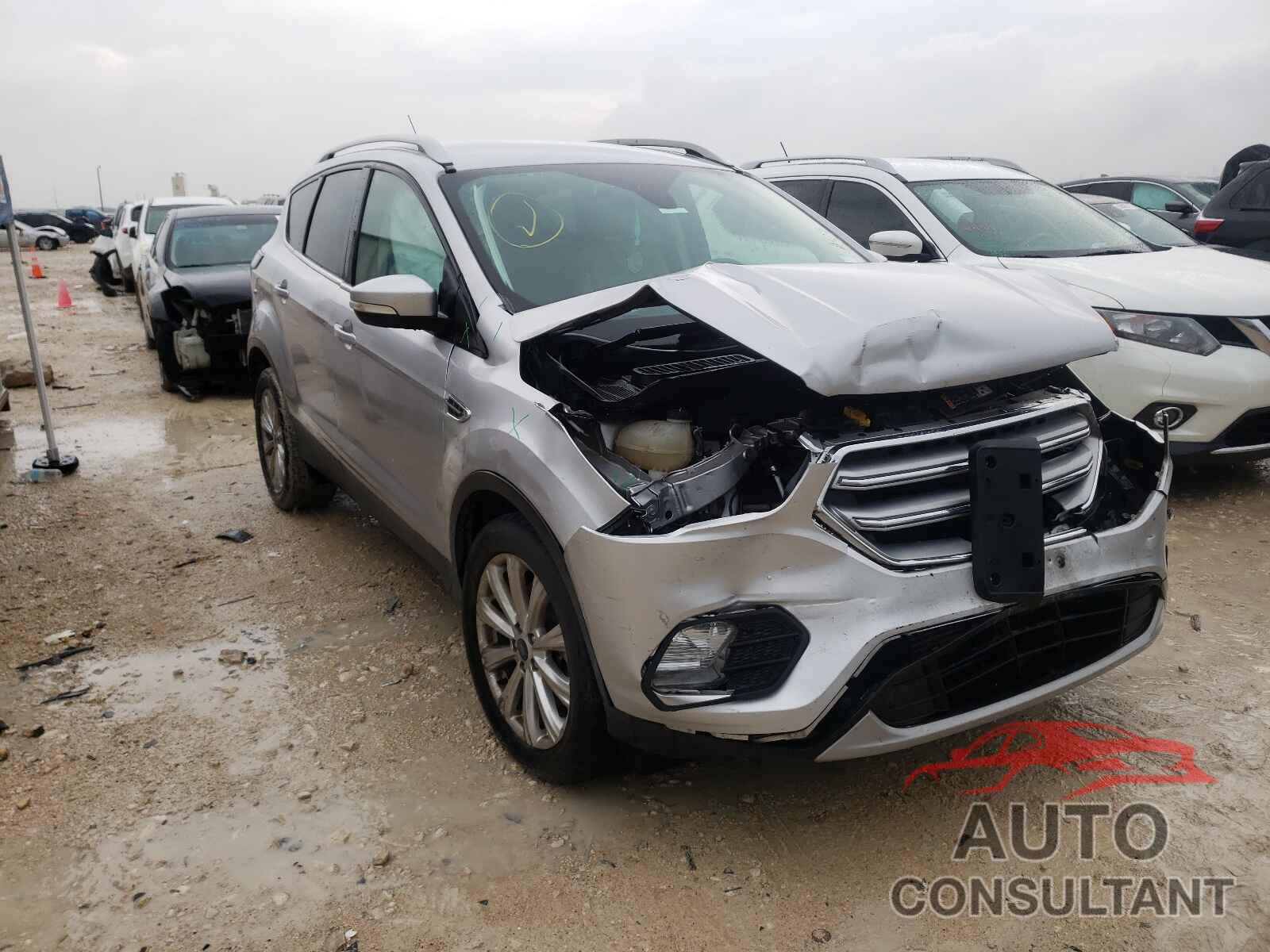 FORD ESCAPE 2017 - 1FMCU0J98HUA63331