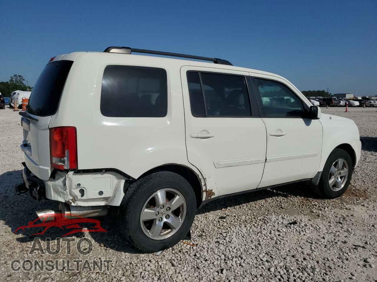 HONDA PILOT 2011 - 5FNYF3H48BB029616