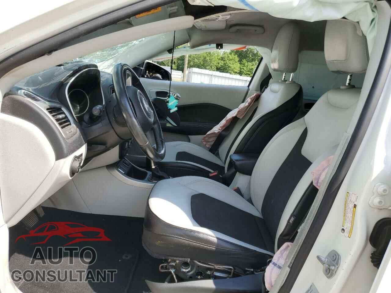 JEEP COMPASS 2017 - 3C4NJCBB2HT605848